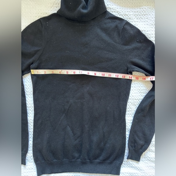 Ann Taylor Turtleneck XXSP - Picture 3 of 4